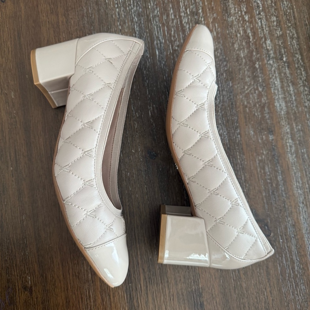 Vionic Ruby Leather Quilted Block Heels 9 wide - Picture 2 of 11